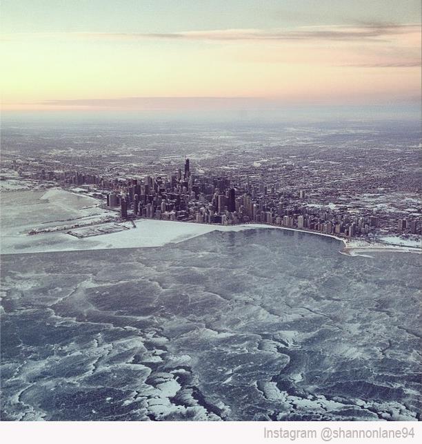 Chicago, la ville glacée par le froid polaire !